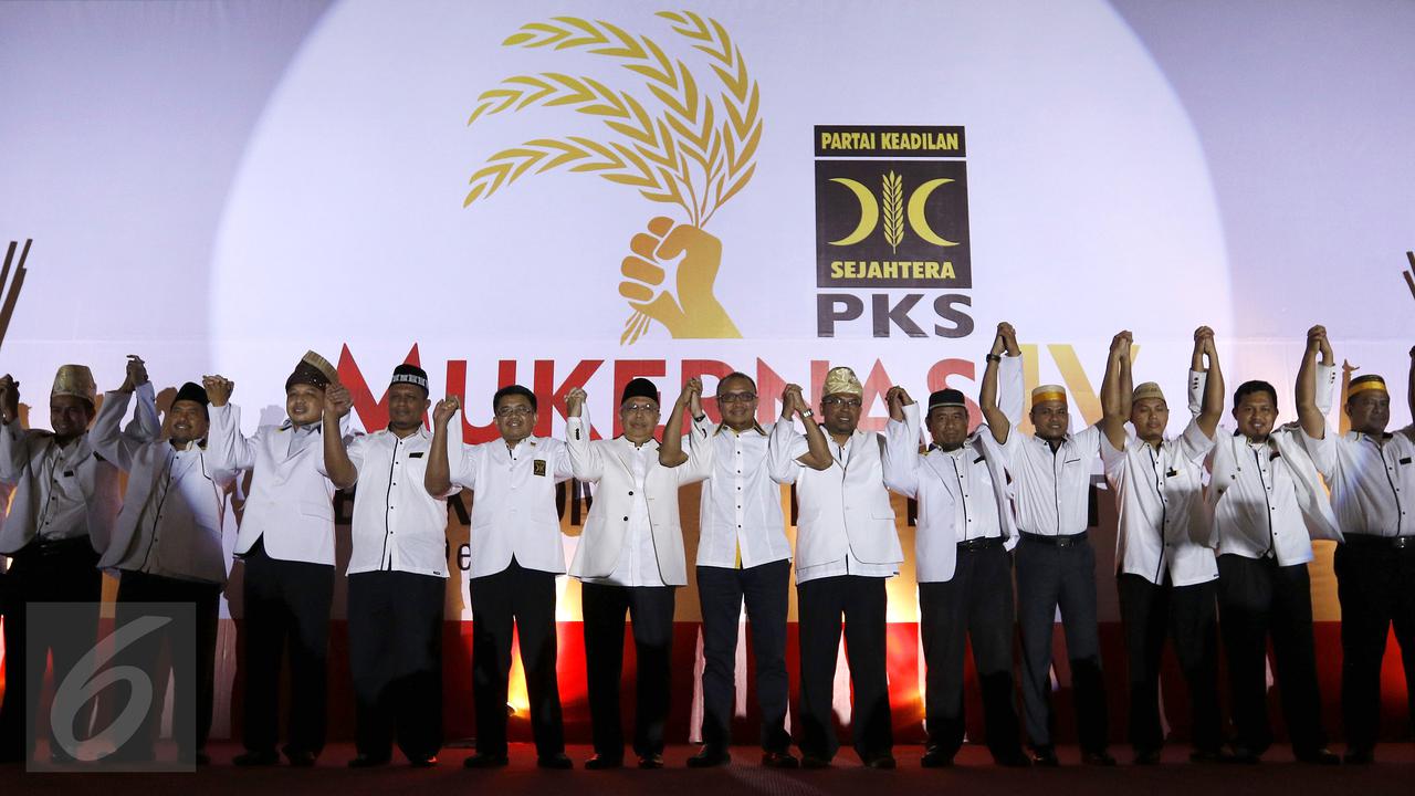 20151104- Mukernas IV PKS-Depok- Mohammad Sohibul Iman- Helmi Afandi