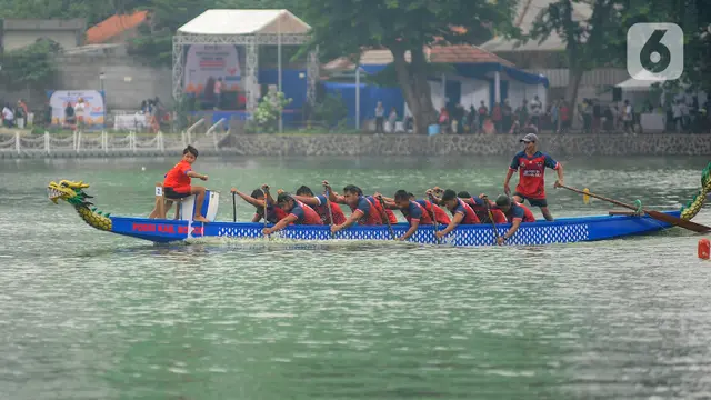 Festival Perahu Naga di Situ Rawa Kalong