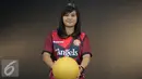 Pemain Jaya Kencana Angels, Susi Susanti berpose usai wawancara di Studio Liputan6.com, Jakarta, Kamis (1/9). Di ajang AFF Futsal Club Championship 2016, Susi menyumbangkan dua gol, salah satunya di babak semifinal. (Liputan6.com/Helmi Fithriansyah)