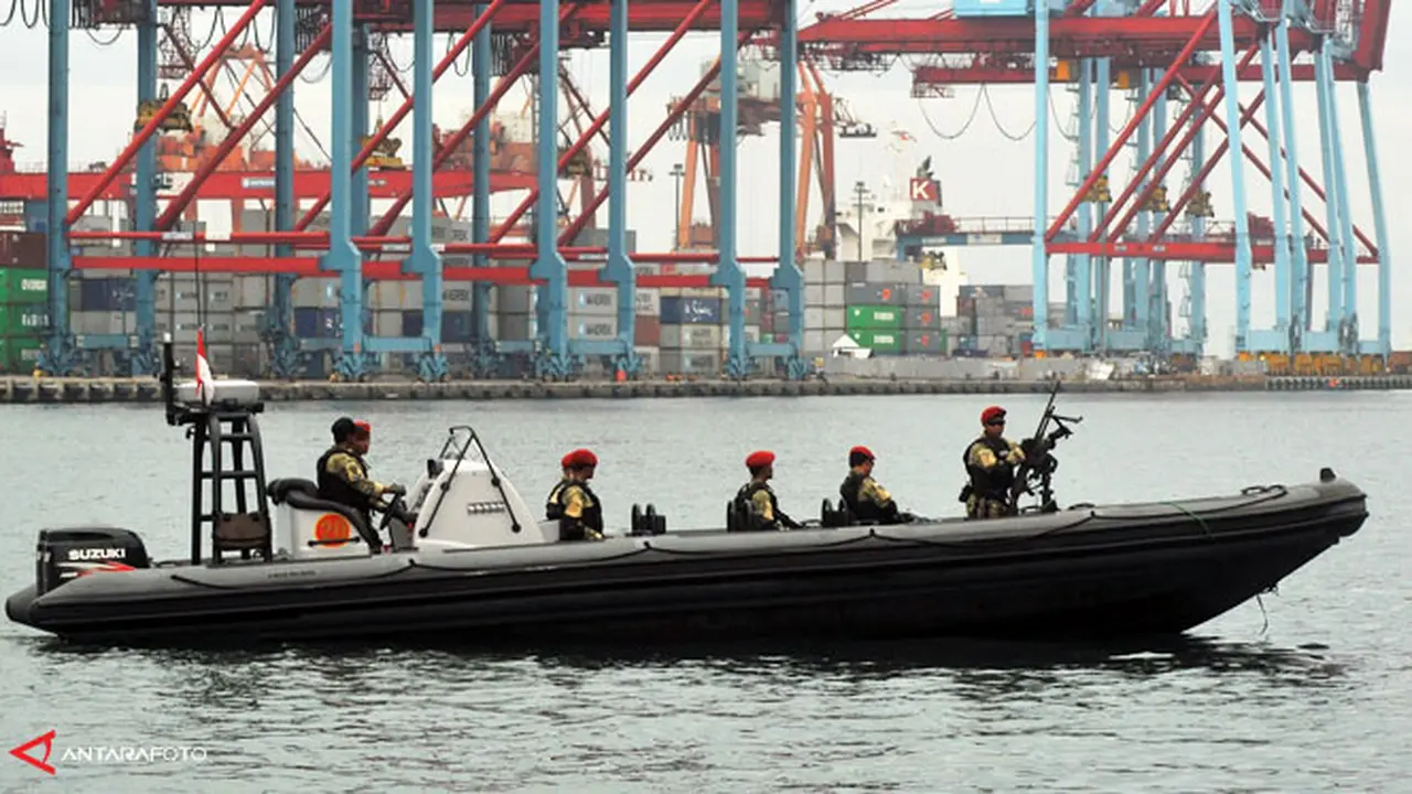 tni-angkatan-laut130222a.jpg