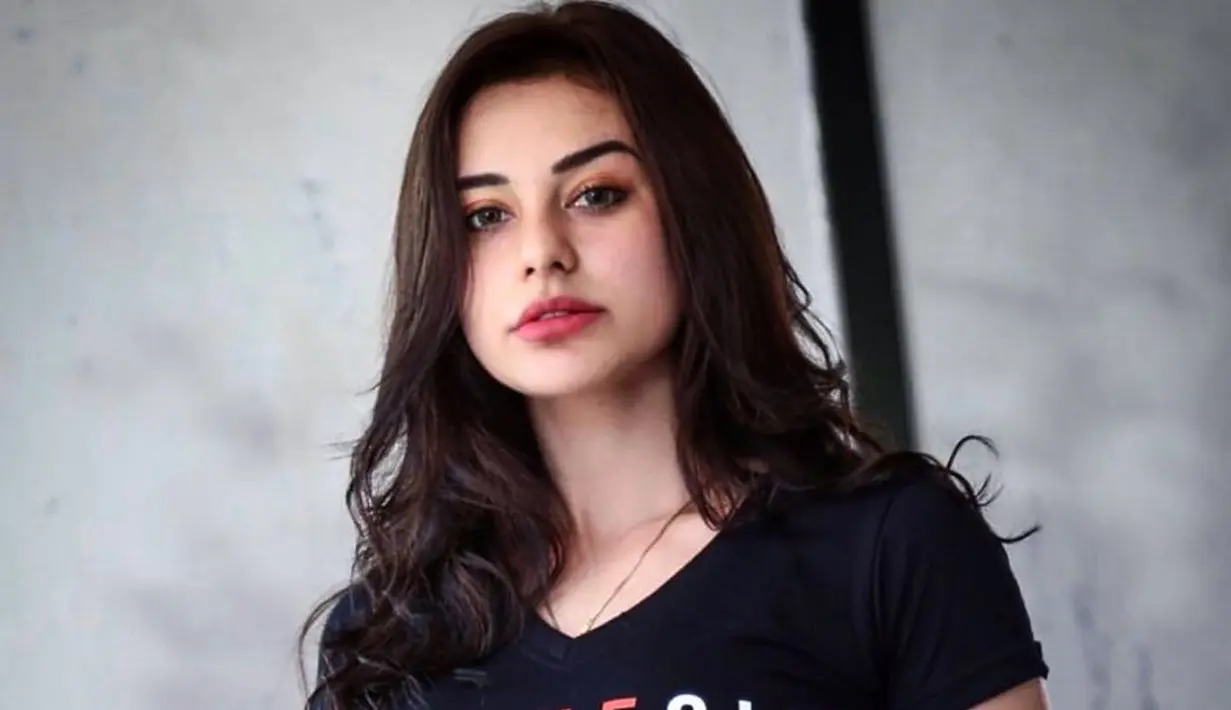 Nora Alexandra (Instagram/jrxsid)