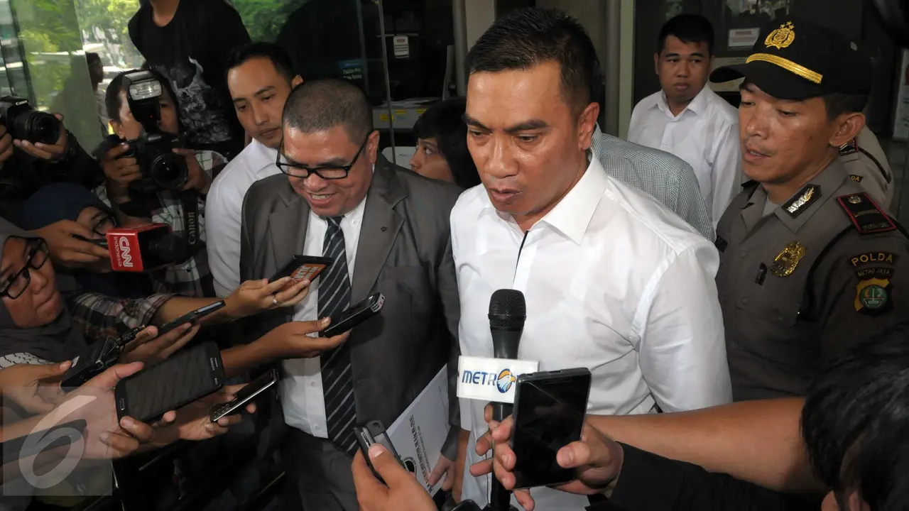 20160510-Perdana, Bupati Rokan Hulu Diperiksa KPK Sebagai Tersangka-