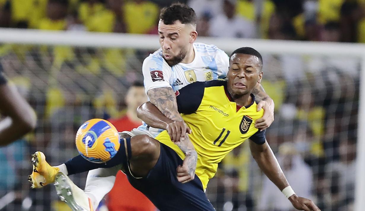 Laga ini sejatinya tidak menentukan apa-apa mengingat keduanya sudah mengantongi tiket ke Piala Dunia 2022. (Franklin Jacome/Pool via AP)