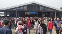 Pelajar Bogor memenuhi stasiun untuk ikut demo di DPR. (Liputan6.com/Achmad Sudarno)