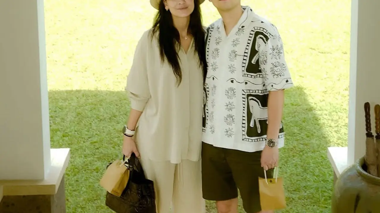 Gaya Resort Luna Maya dan Maxime Bouttier saat Anniversary Satu Bulan Pernikahan di Bali