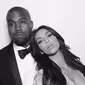 Kim Kardashian dan Kanye West (E!)