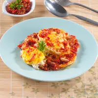 ilustrasi telur goreng cabai/copyright by Sardo Michael (Shutterstock)