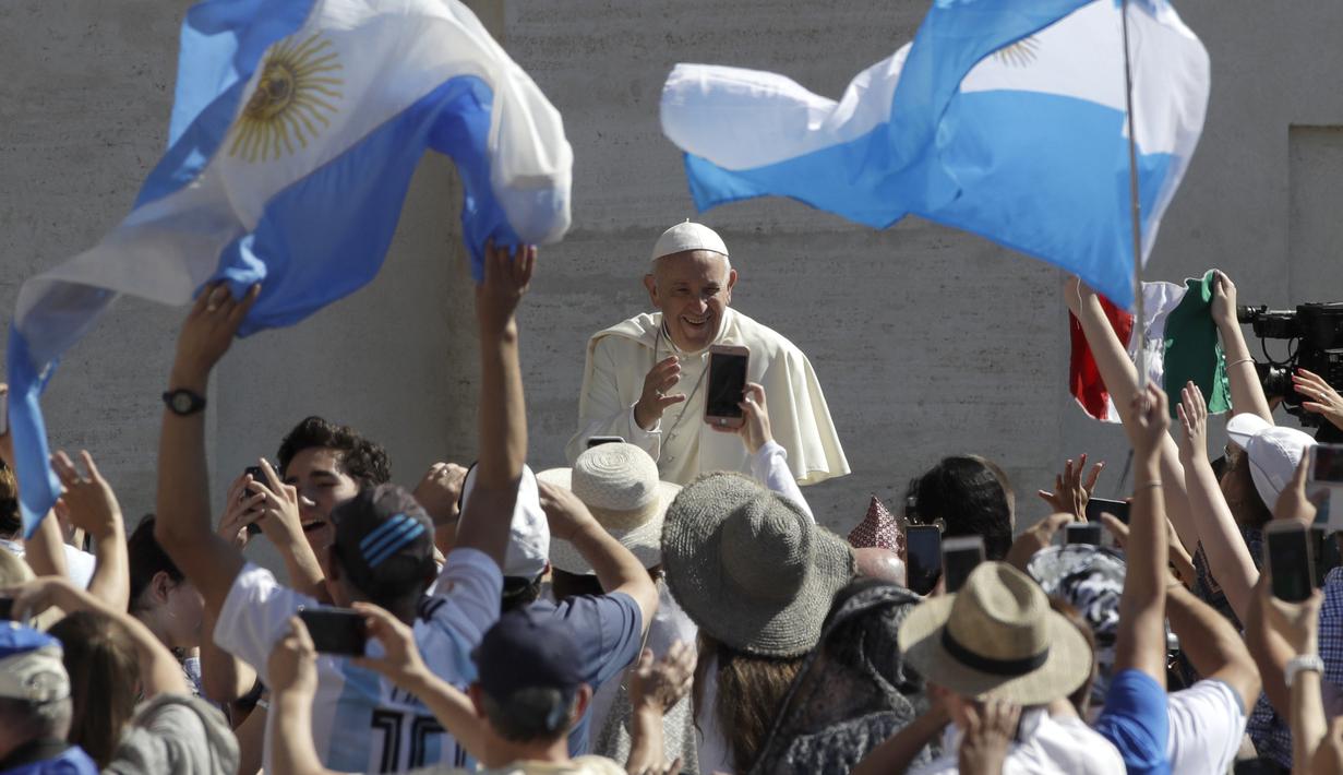 Foto Paus Fransiskus Fans Argentina Dan Histeria Kemenangan Pesta Bola Rusia Bola Com