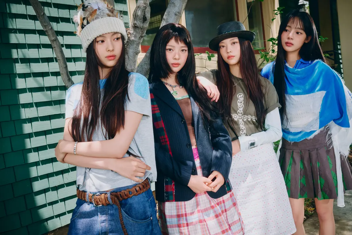 NewJeans 4th Anniversary 2026 Summer Of NewJeans (dok ADOR via Soompi)