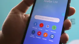 Tampilan Firefox Lite pada ponsel berbasis Android saat peluncuran Firefox Lite dan ScreenshotGo di Jakarta, Kamis (1/11). Mozilla mengumumkan rebranding dari produk mobile browser bernama Firefox Lite. (Merdeka.com/Arie Basuki)