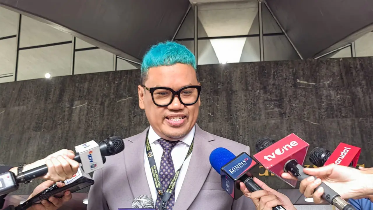 Anggota DPR dari Fraksi PAN Surya Utama alias Uya Kuya.