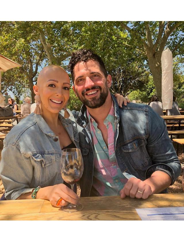 Kisah Rima Theisen, pramugari yang alami kerontokan rambut ekstrem