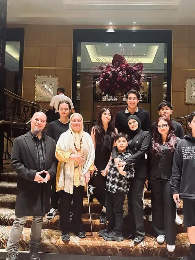 Safeea Putri Mulan Jameela dan Ahmad Dhani Rayakan Ulang Tahun ke-13