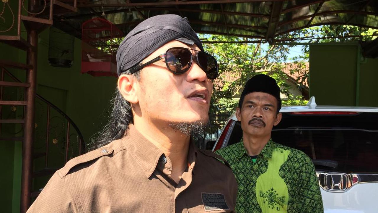 Gus Miftah (Switzy Sabandar)