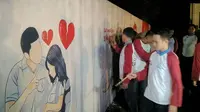 Jabar ditantang stigma perawan tua, sementara Yogya melawan pernikahan dini dengan mural. (Liputan6.com/Switzy Sabandar)