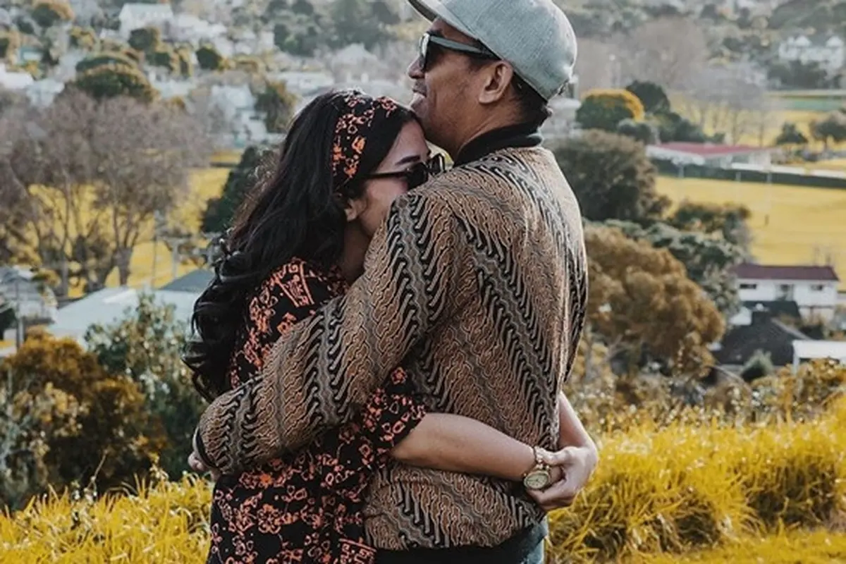 Mutia Ayu Istri Glenn Fredly Dikabarkan Hamil, Ini 5 Potret Terbarunya