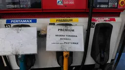Sejumlah SPBU kehabisan persediaan BBM jenis premium yang bersubsidi, Jakarta, Senin (25/8/14). (Liputan6.com/Andrian M Tunay)
