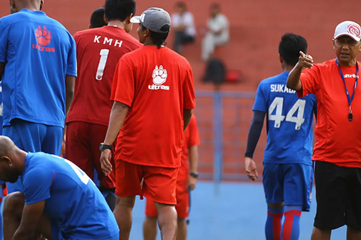 arema-indonesia-latihan-131002a.jpg