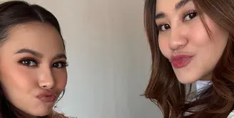 Pertemanan Mahalini Raharja dan Aaliyah Massaid merupakan definisi bestie sejati. Menikah di tahun yang sama, keduanya pun juga hamil anak pertama di waktu bersamaan [@aaliyah.massaid]