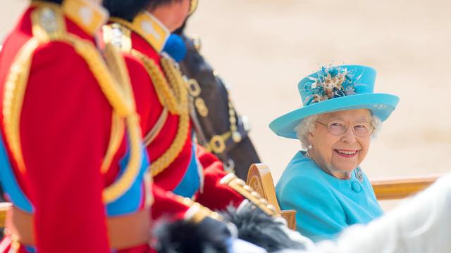 [Bintang] Ulang Tahun Ratu Elizabeth II ke-92