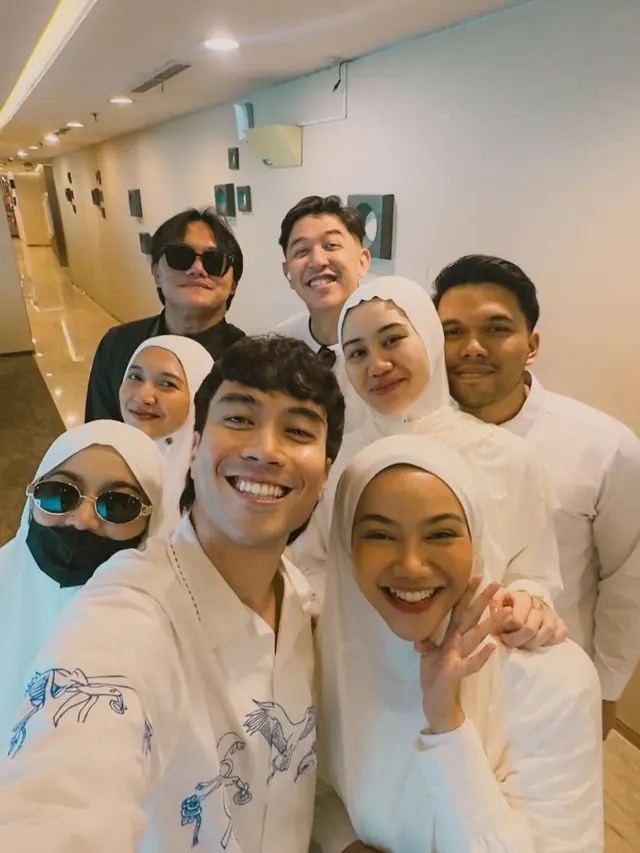 4 Potret Pasutri Thariq Halilintar dan Aaliyah Massaid Jalani Umrah, Perjalanan Penuh Syukur  (credit: instagram.com/thariqhalilintar)