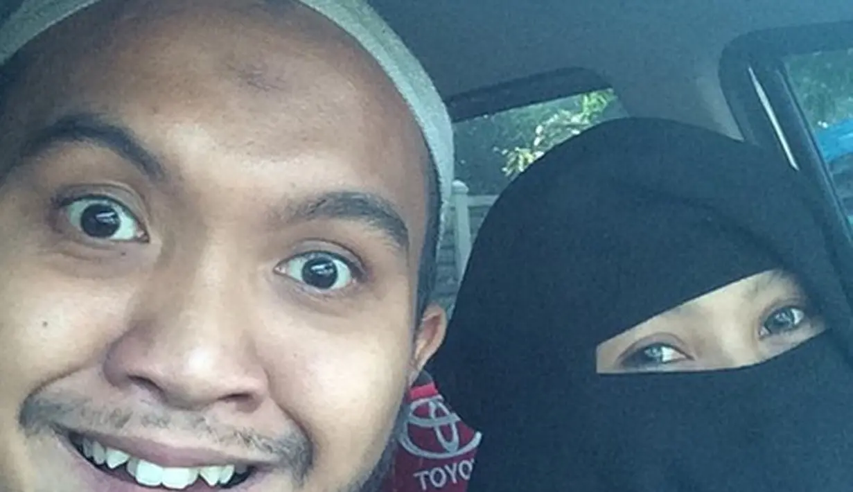 Indadari mengaku masih sayang pada suaminya, Caisar. Cerita sedih dirasakan saat sedang dirawat di rumah sakit, ia harus menerima talak satu dari suami yang menikahinya sejak tiga tahun silam. (Instagram/caisar_yang_belomsempurna)