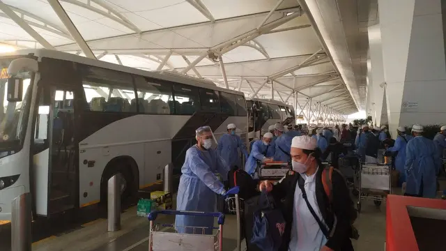 Proses repatriasi WNI gelombang kedelapan dari India oleh KBRI New Delhi.