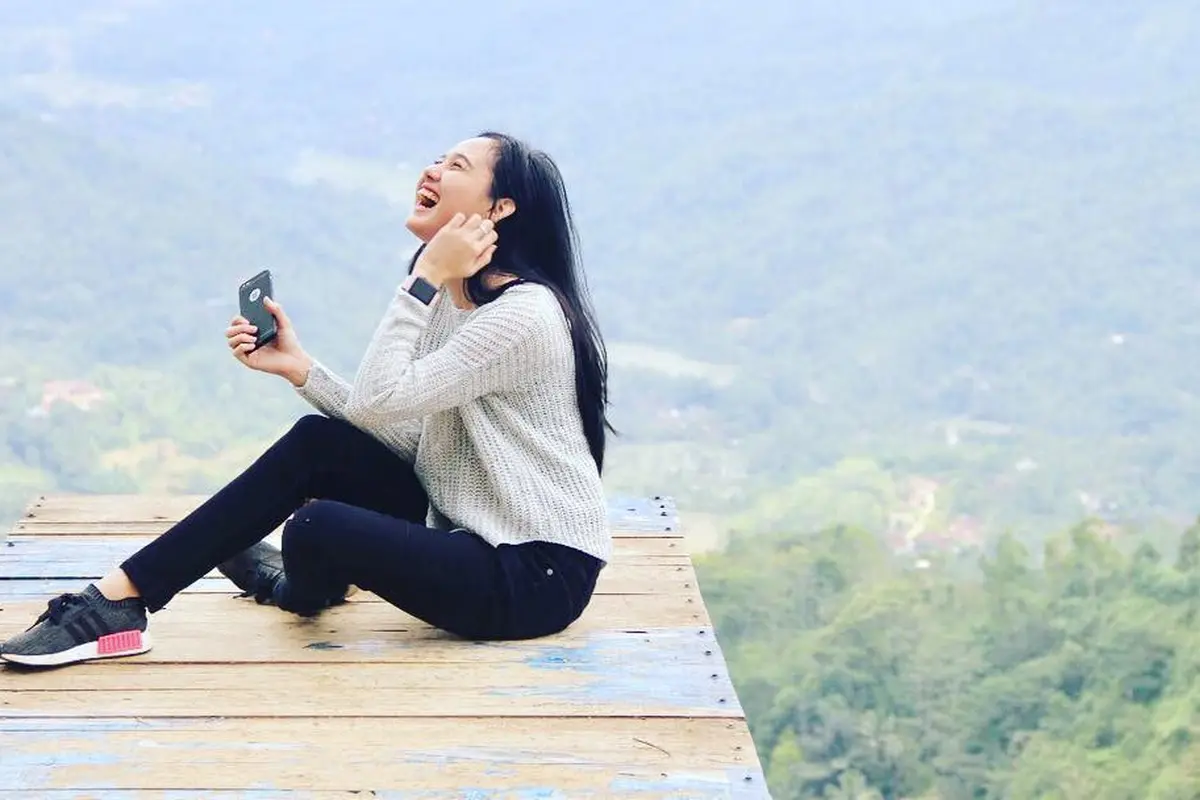 [Bintang] 5 Pesona Meiza Aulia, Istri dari Eza Gionino