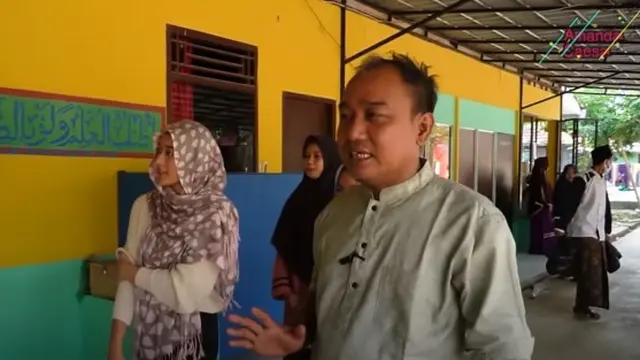 Pesantren Milik Azis Gagap
