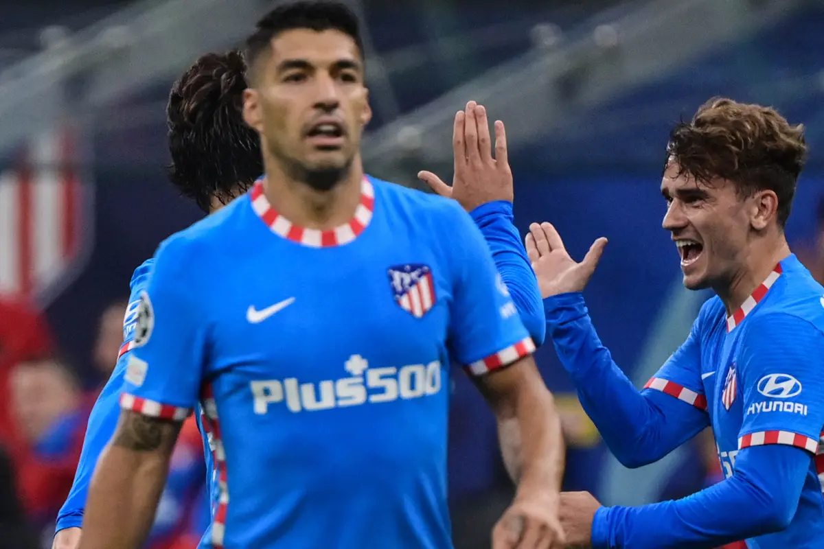 Foto: Dramatis, Duet Griezmann - Suarez Sukses Redam AC Milan di Liga Champions