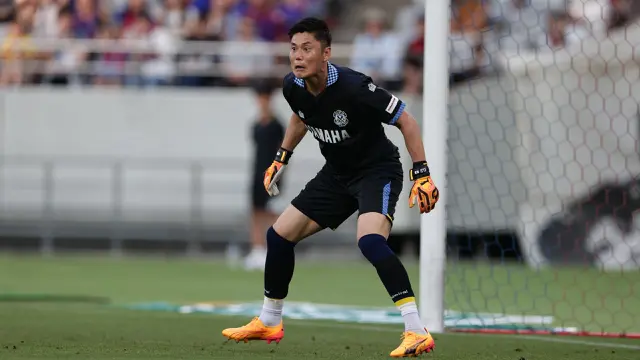 Foto: Tua-Tua Keladi, Eiji Kawashima Tetap Bertaji untuk Angkat Jubilo Iwata dari Zona Degradasi di J1 League 2024