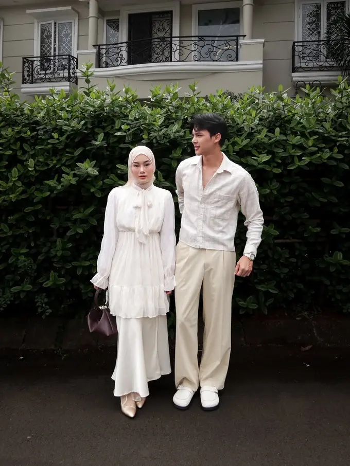 Gaya Couple Minimalis ala Dinda Hauw dan Rey Mbayang, Simpel tapi Serasi