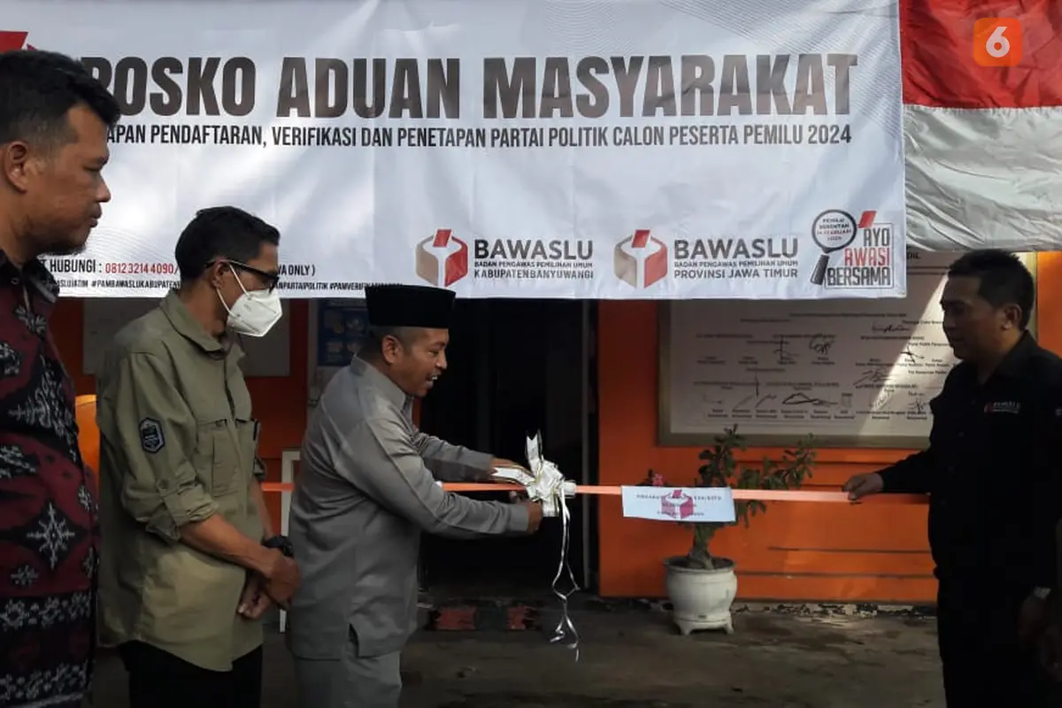 Bawaslu Banyuwangi buka posko aduan masyarakat terkait tahapan pemilu 2024 (Hermawan Arifianto/Liputan6.com)