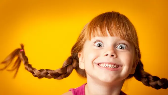 [Bintang] Ramah, 7 Zodiak Ini Terkenal Murah Senyum!