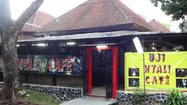 6 Nama Warung Makan Terinspirasi dari Hantu Ini Malah Bikin Merinding