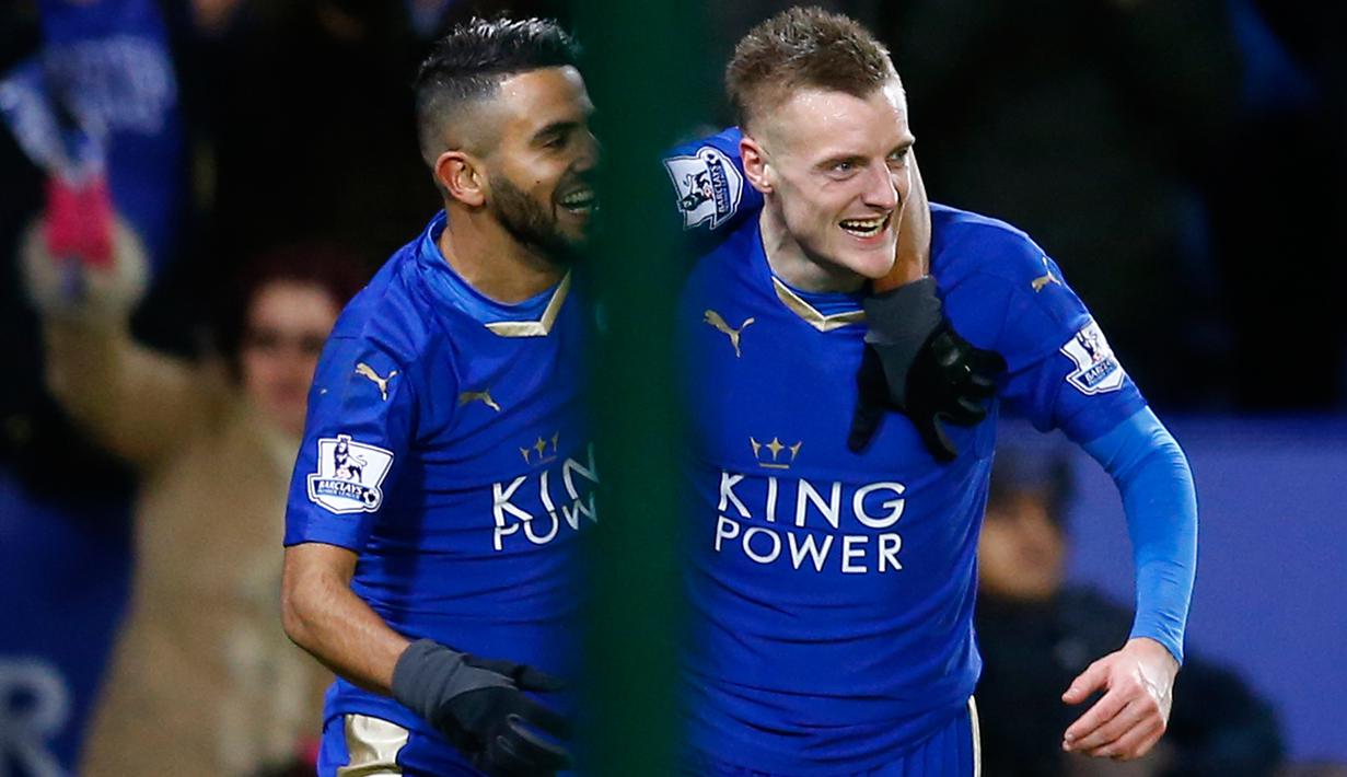 Penyerang Leicester City, Jamie Vardy (kiri) melakukan selebrasi usai mencetak gol keduanya kegawang Liverpool pada liga Inggris di King Power Stadium, Leicester, (3/2/2016). Leicester menang atas Liverpool dengan skor 2-0. (Reuters/Darren Staples)