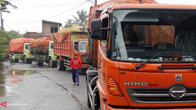 Gambar Mewarnai Truk Sampah Gambar Mewarnai Gratis