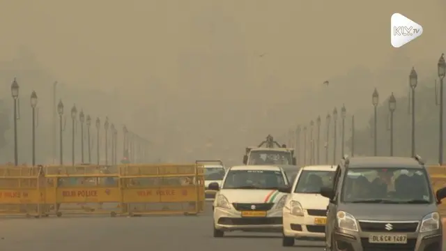 Ibu kota India, New Delhi diselimuti asap beracun pada Kamis (8/11) usai Festival Hindu Diwali. Pemerintah mengatakan hal in terjadi karena pembakaran petasan dan jerami, sementara warga mencemooh tuduhan tersebut.