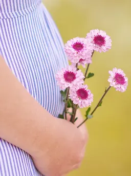 ilustrasi hamil anggur/ Ashton Mullins/unsplash