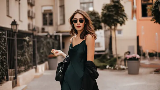 Ide Outfit Buat Kencan Pertama yang Cocok untuk Beragam Kepribadian