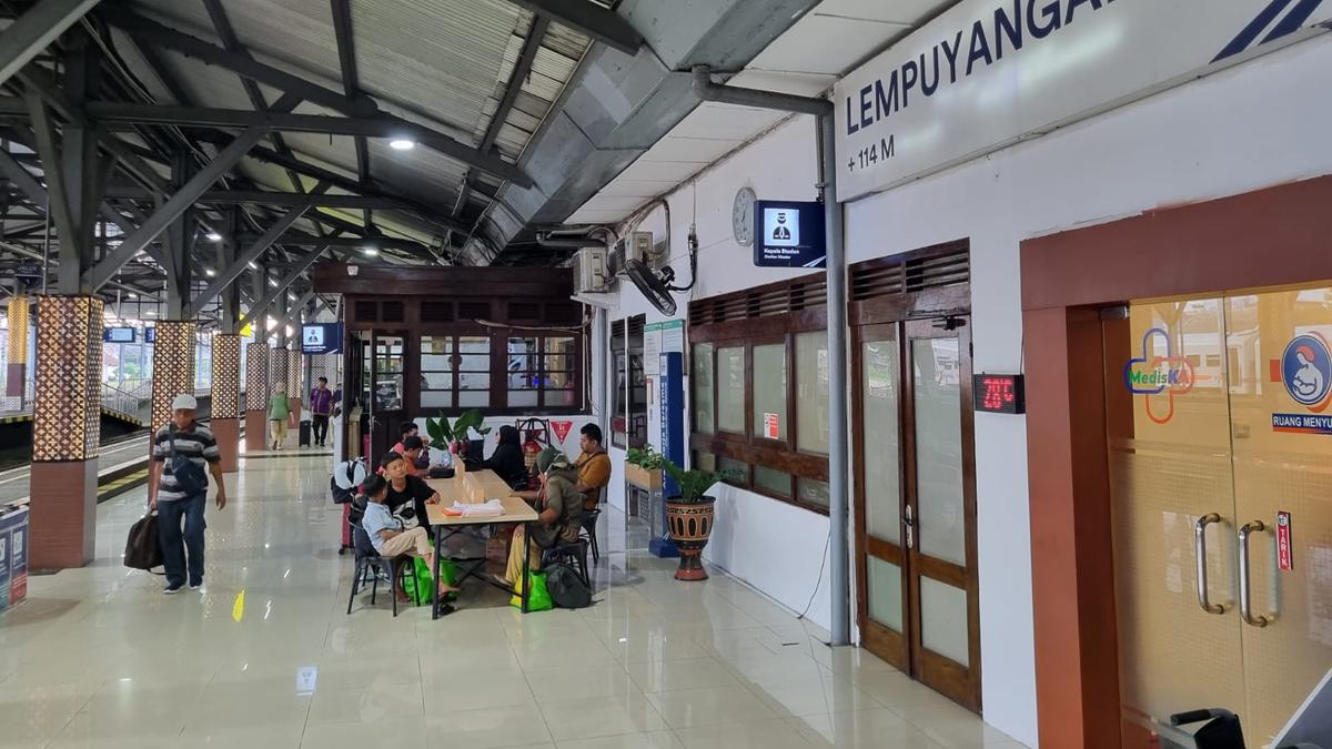 KAI Tambah 14 Perjalanan Kereta Api saat Long Weekend HUT ke-80 RI
