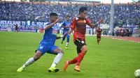 Duel antara PSIS Semarang melawan Persibat Batang di Stadion Moch Soebroto, Magelang, Selasa (5/2/2019). (Bola.com/Vincentius Atmaja)