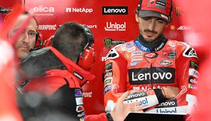 Pecco Bagnaia saat mengikuti balapan MotoGP Australia 2025 di Sirkuit Phillip Island. (Paul CROCK / AFP)