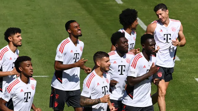 Foto: Hijrah ke Barcelona, Robert Lewandowski Pamitan dengan Pemain Bayern Munchen