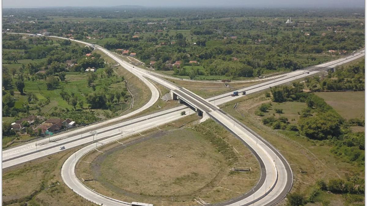 Rampungkan Ruas Terakhir Tol Trans Jawa, Kontraktor Dilarang Impor
