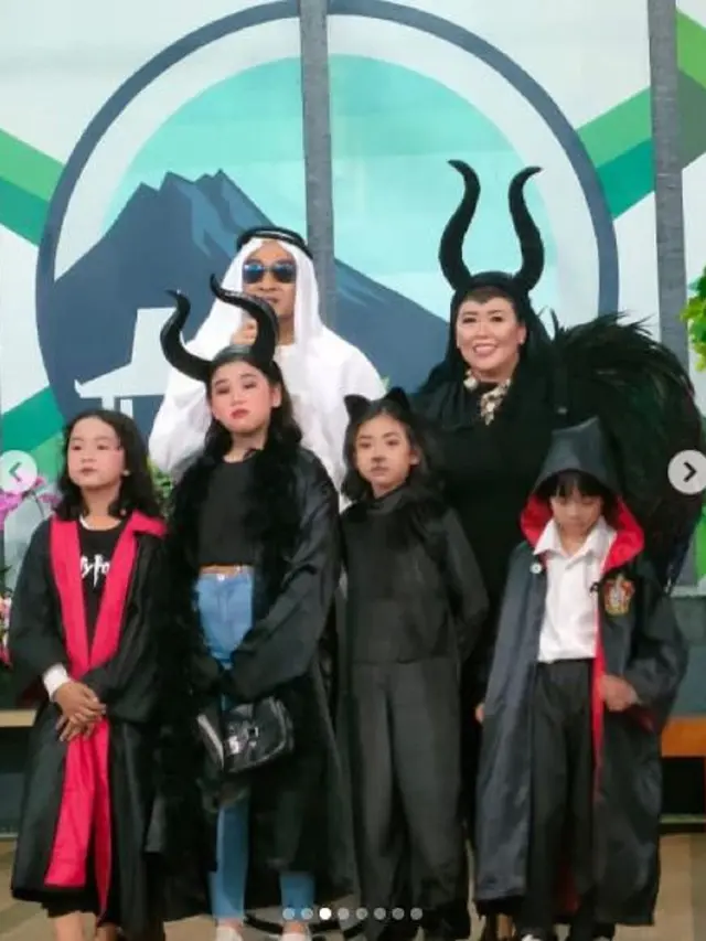 Yenny Wahid mengenakan kostum ala Maleficent
