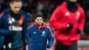 Manchester United menutup tahun 2024 dengan pahit setelah dipecundangi Newcastle United dua gol tanpa balas di kandang sendiri dalam laga lanjutan Liga Inggris, di Old Trafford, Selasa (31/12/2024). (AP Photo/Dave Thompson)
