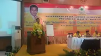 Ketua DPD Golkar DKI Jakarta terpilih Fayakhun Andriadi saat memberikan sambutan di Musda DPD Golkar DKI Jakarta, Minggu (19/6/2016). (Liputan6.com/Delvira Chaerani Hutabarat)