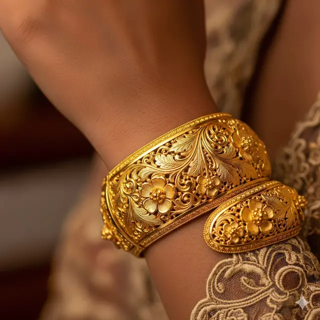 Gelang dengan Ukiran Motif Flora