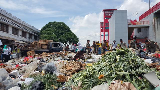 Anak Sungai Musi Tertutup Sampah, Wako Palembang : Bukan Sampah Warga Kami
